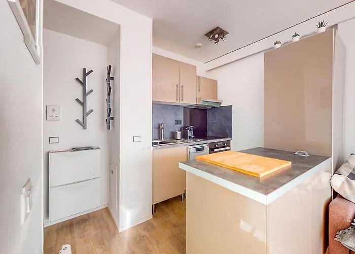 Apartment 2 Bedroom Amazing In *