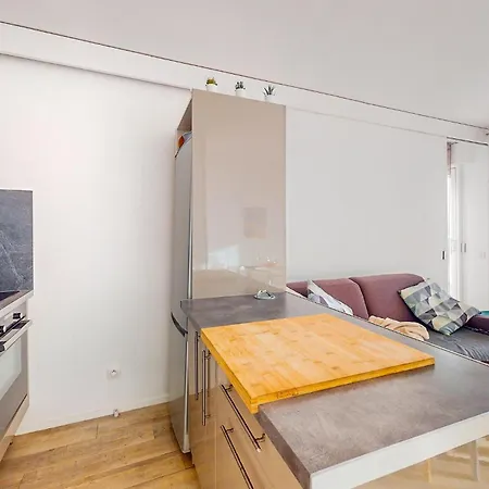 2 Bedroom Amazing In Apartment
