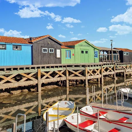 Апартаменти 2 Bedroom Amazing In