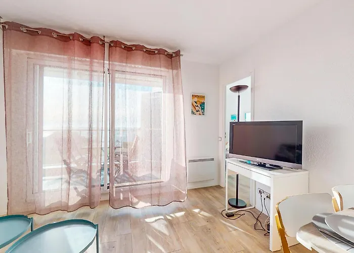 2 Bedroom Amazing In アパート ロワイヤン