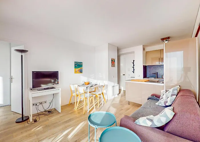 2 Bedroom Amazing In Апартаменти *