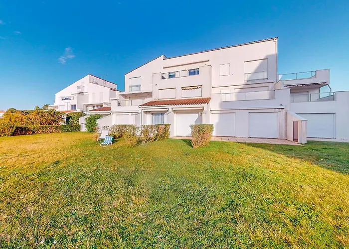 2 Bedroom Amazing In * ロワイヤン